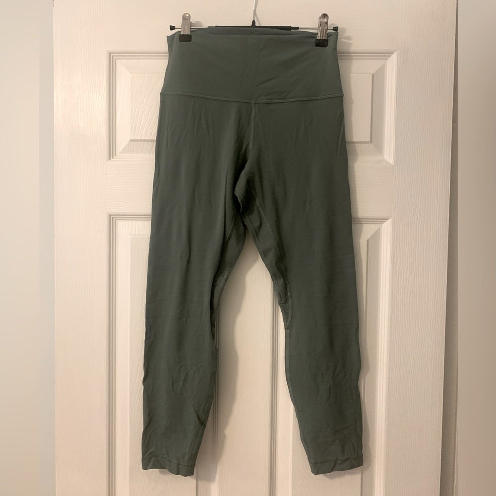Women’s lululemon athletica Align High Rise 25” green Leggings (like new)